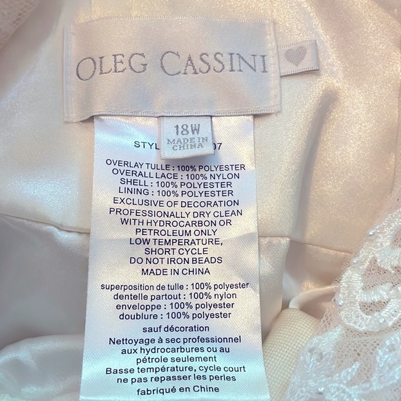 Oleg Cassini CWG807 cap sleeve plunging V neck. Ivory rose gold w/chapel train. - Picture 2 of 14